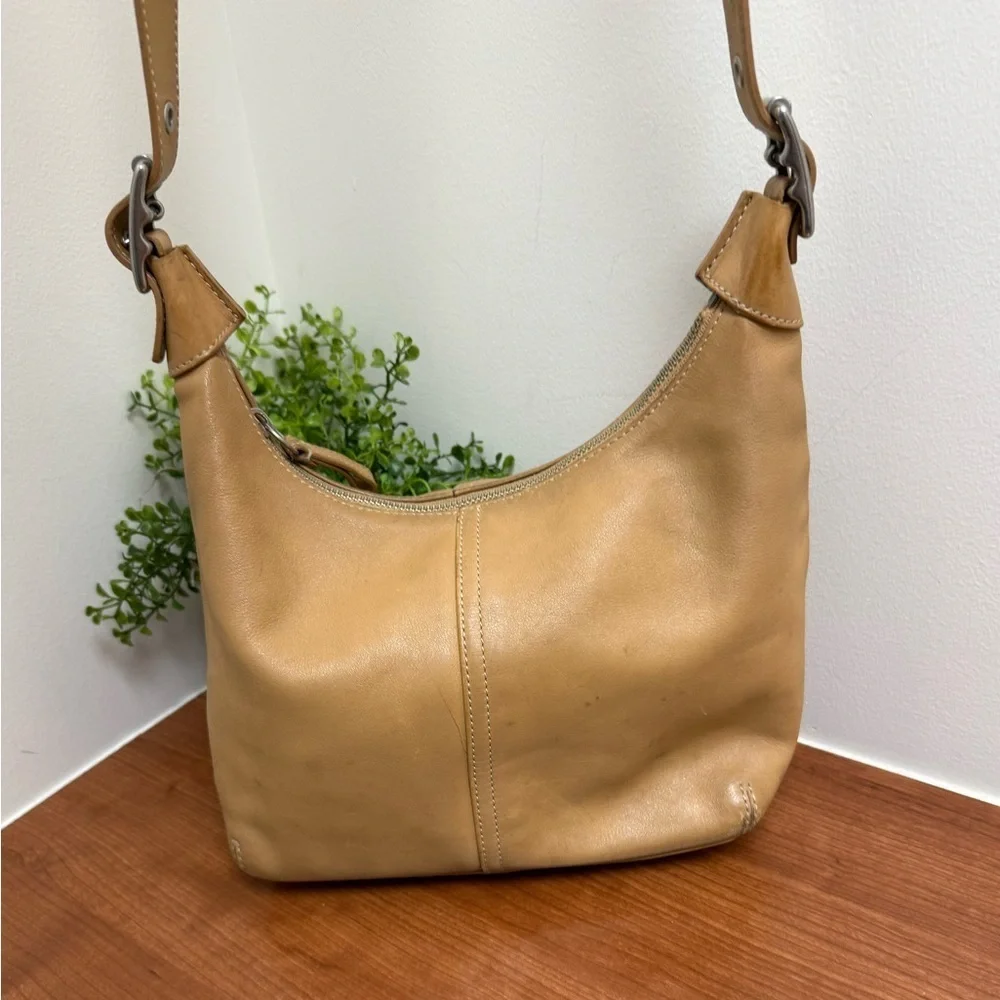 Coach Legacy Hobo Shoulder Bag 9566 Vintage Y2K British Tan Adjustable Strap